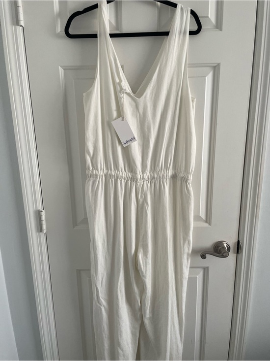 Splendid Pants - Splendid White Sleeveless V-Neck Jumpsuit Tag-GORGEOUS ! Price is firm